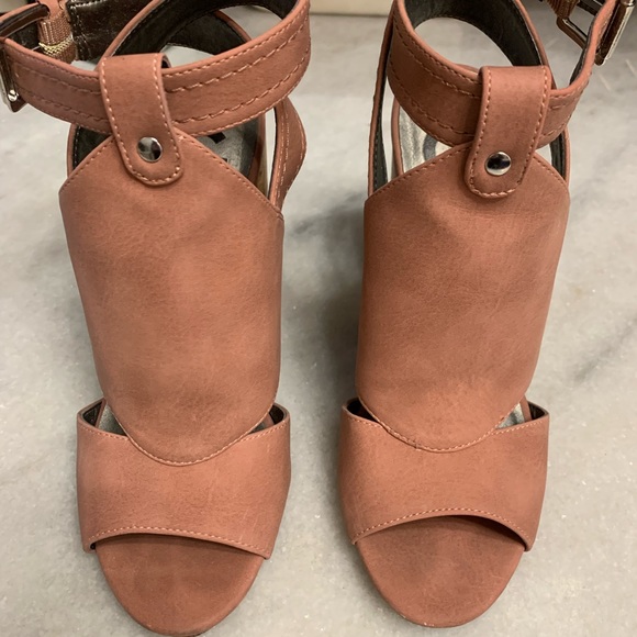 Ladies Cork Heels Dusty Rose / Light Pink Color - Picture 3 of 8